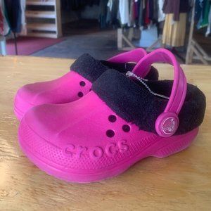 Kids Fleece Lined Crocs Fuschia Pink Size 6/8